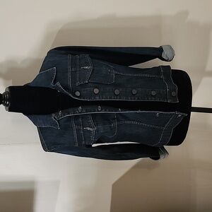 Kut from the Kloth Amelia Women's denim jacket